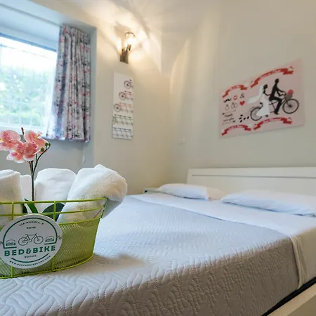 Bed&bikerome בית הארחה 3*